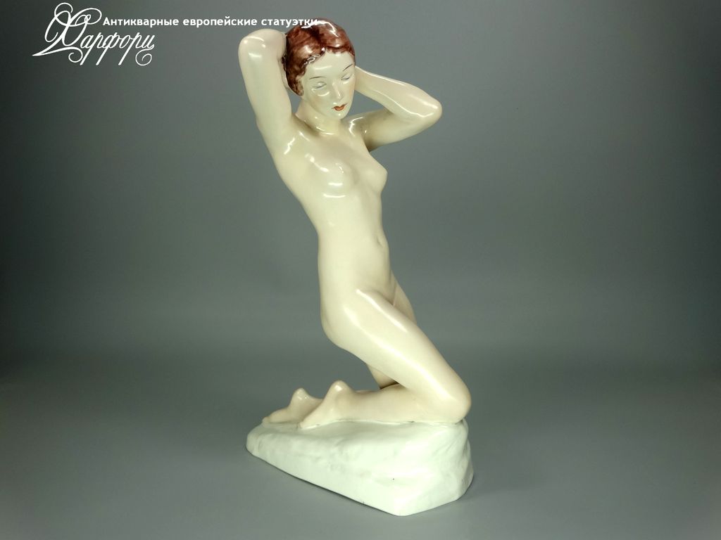 Антикварная фарфоровая статуэтка "Венера" Royal Dux