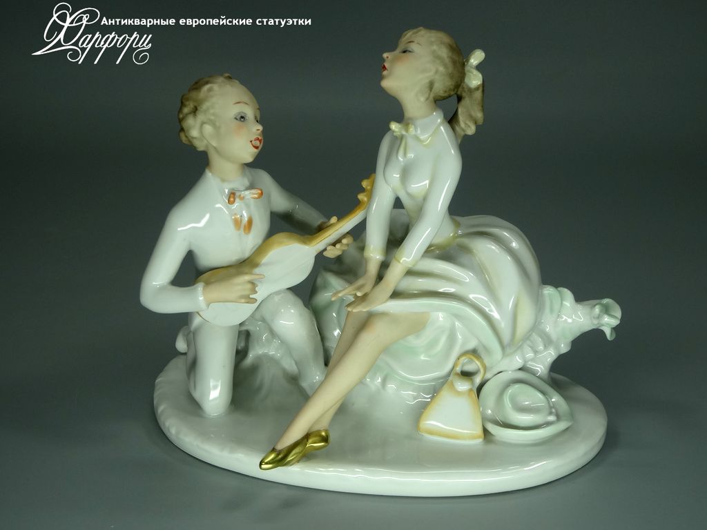Антикварная фарфоровая статуэтка "Первая любовь" Wallendorf