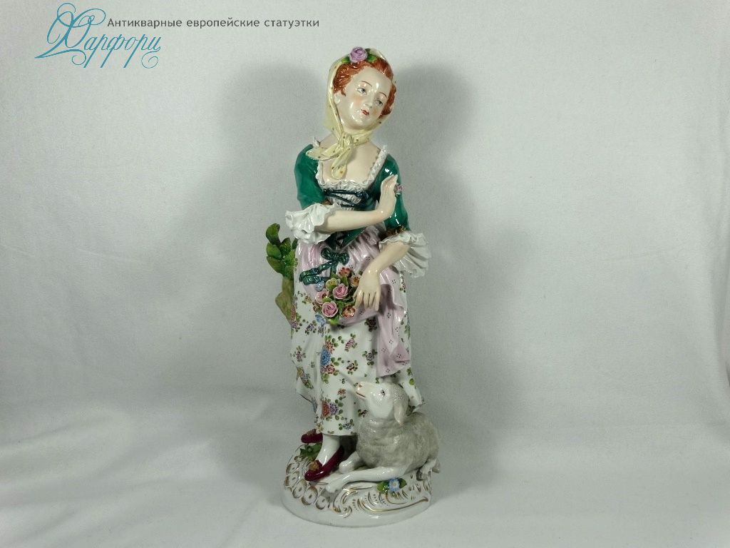 Антикварная фарфоровая статуэтка "Цветы" Sitzendorf