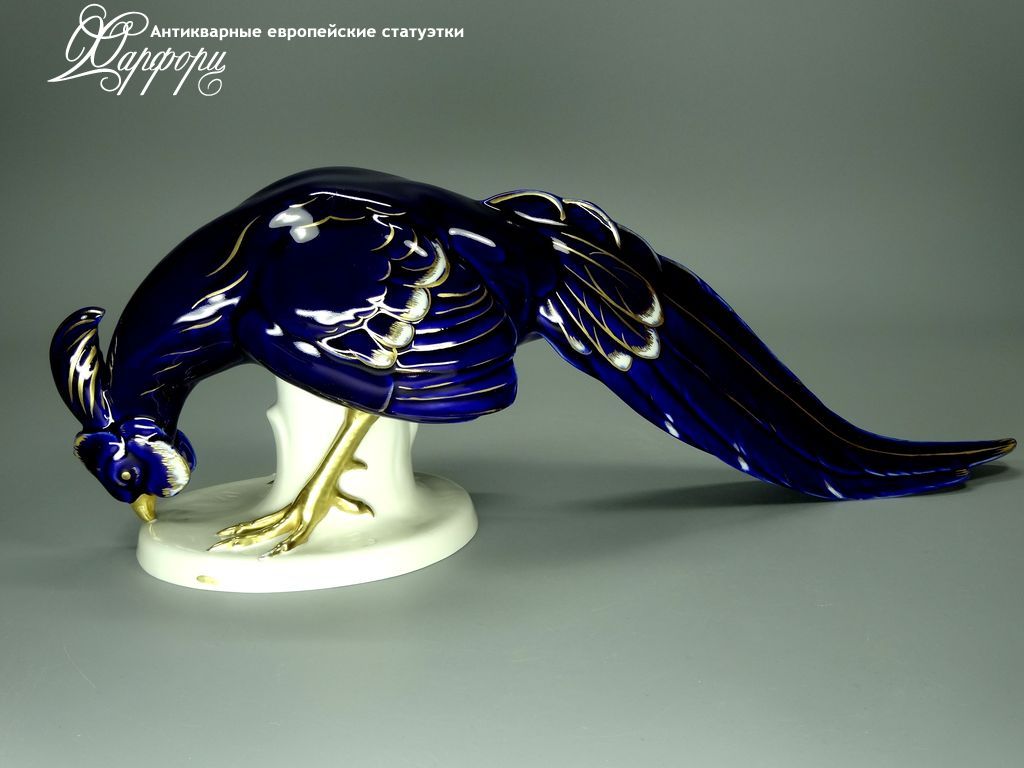 volkstedt Антикварная фарфоровая статуэтка "Птица счастья" Volkstedt