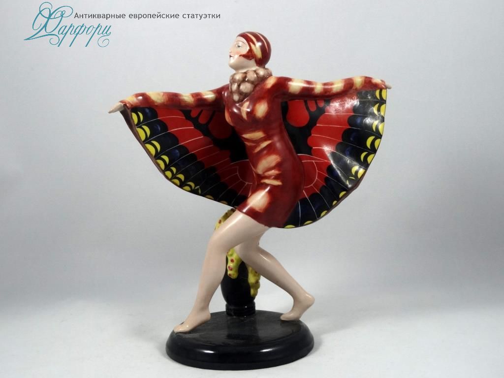 Фарфоровая статуэтка "Женщина бабочка" Goldscheider