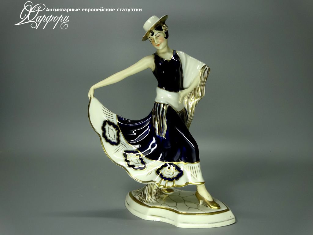 Антикварная фарфоровая статуэтка "Флеменко" Royal Dux