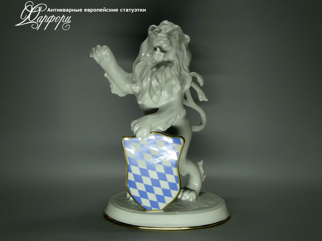 Антикварная фарфоровая статуэтка "Баварский лев" Dresden