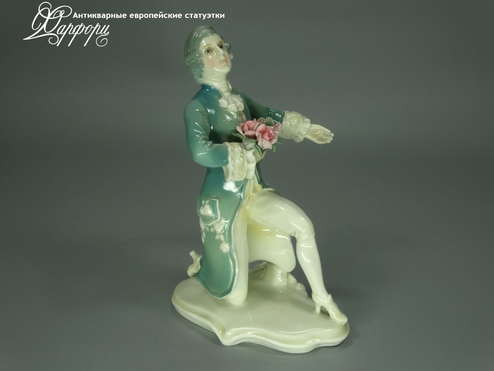 Антикварная фарфоровая статуэтка "Букет роз" Karl Ens