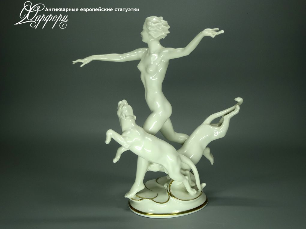 Антикварная фарфоровая статуэтка "Девушка с гепардами" Hutschenreuther