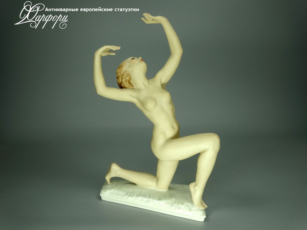 Купить фарфоровую статуэтку Hutschenreuther Натурщица