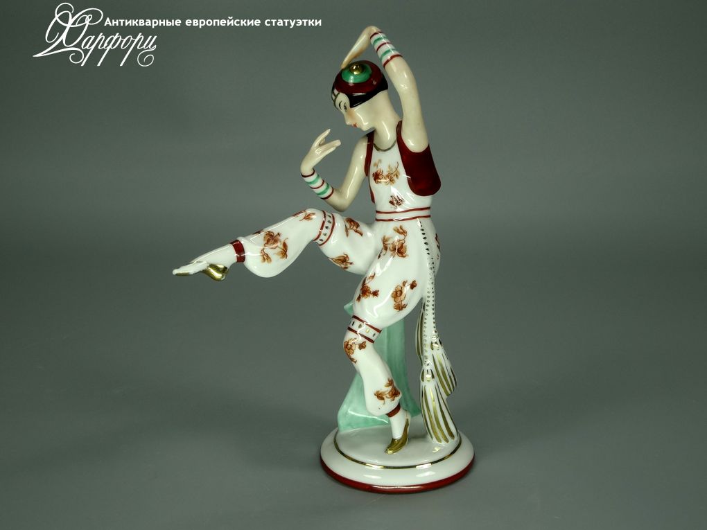 Антикварная фарфоровая статуэтка "Танец" Galluba & Hofmann