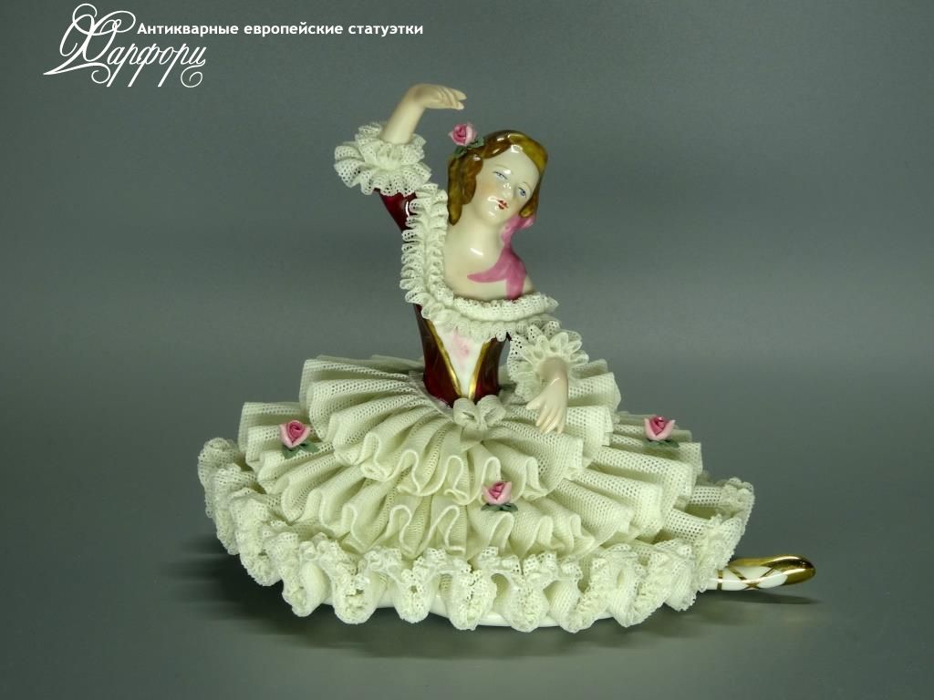 Антикварная фарфоровая статуэтка "Юная балерина" Dresden