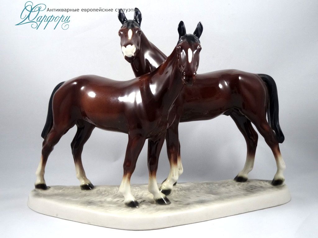 Фарфоровая статуэтка "Пара лошадей" katzhtte