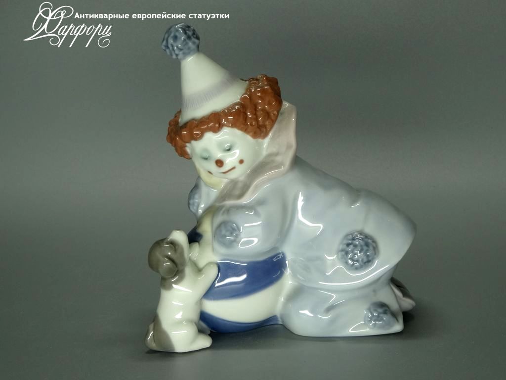 Фарфоровая статуэтка "Маленький клоун" Lladro