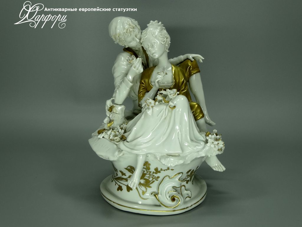 Купить фарфоровые статуэтки Capodimonte, Любовь, Италия
