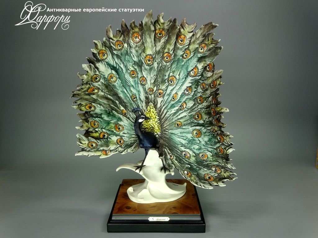 Купить фарфоровую статуэтку G. Armani Павлин