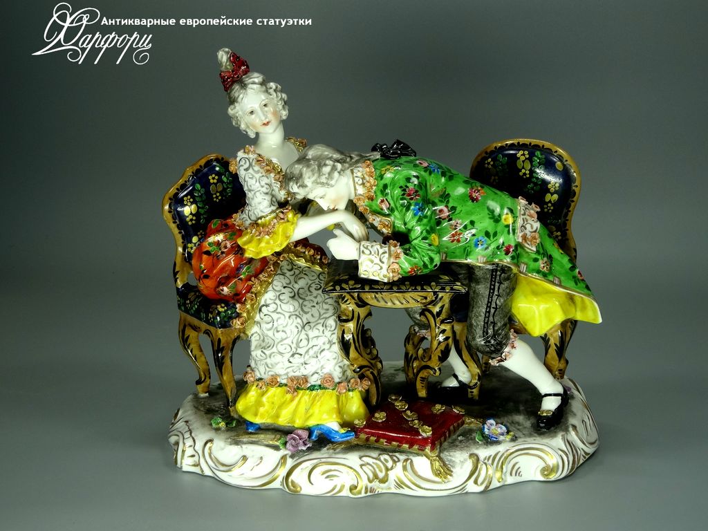 Купить фарфоровые статуэтки Capodimonte, Повод, Италия