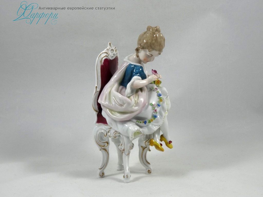 Антикварная фарфоровая статуэтка "Малышка" Muller&Co