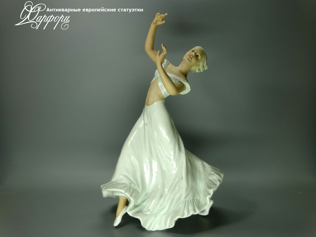 Антикварная фарфоровая статуэтка "Танец" Schaubach Kunst
