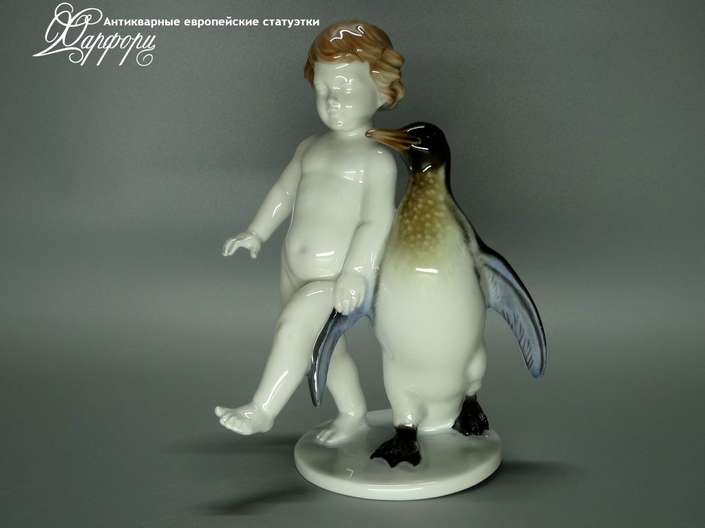 Антикварная фарфоровая статуэтка "Путти с пингвином" Rosenthal