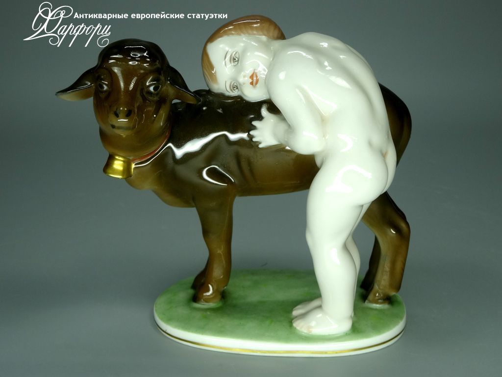 Антикварная фарфоровая статуэтка "Милый друг" Rosenthal Антикварная фарфоровая статуэтка "Милый друг" Rosenthal